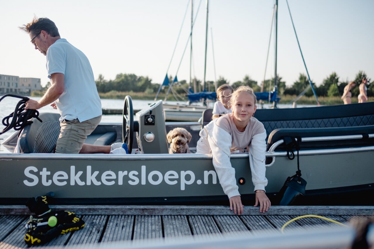Elektrische sloep (Stekkersloep) van Stekkersloep Meerstad in Meerstad